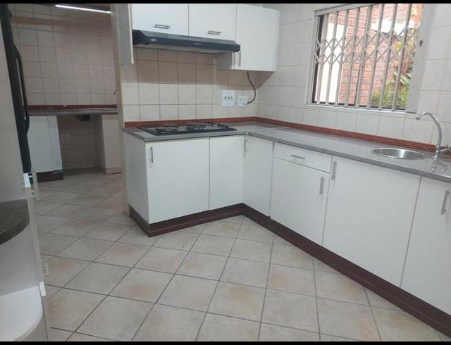 4 BEDROOM HOUSE FOR SALE IN PANORAMA
